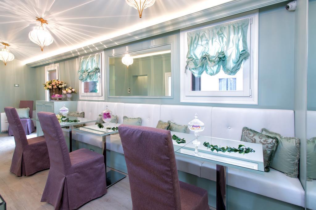 Aquamare, Boutique Venezia